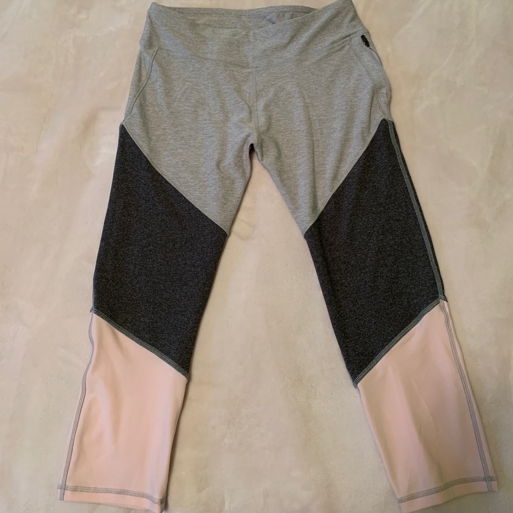 Brand New N.Y.L Cropped Leggings